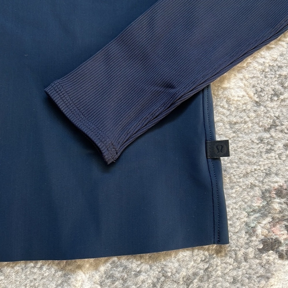 Lululemon Out Of This World Long Sleeve - Picture 2 of 8
